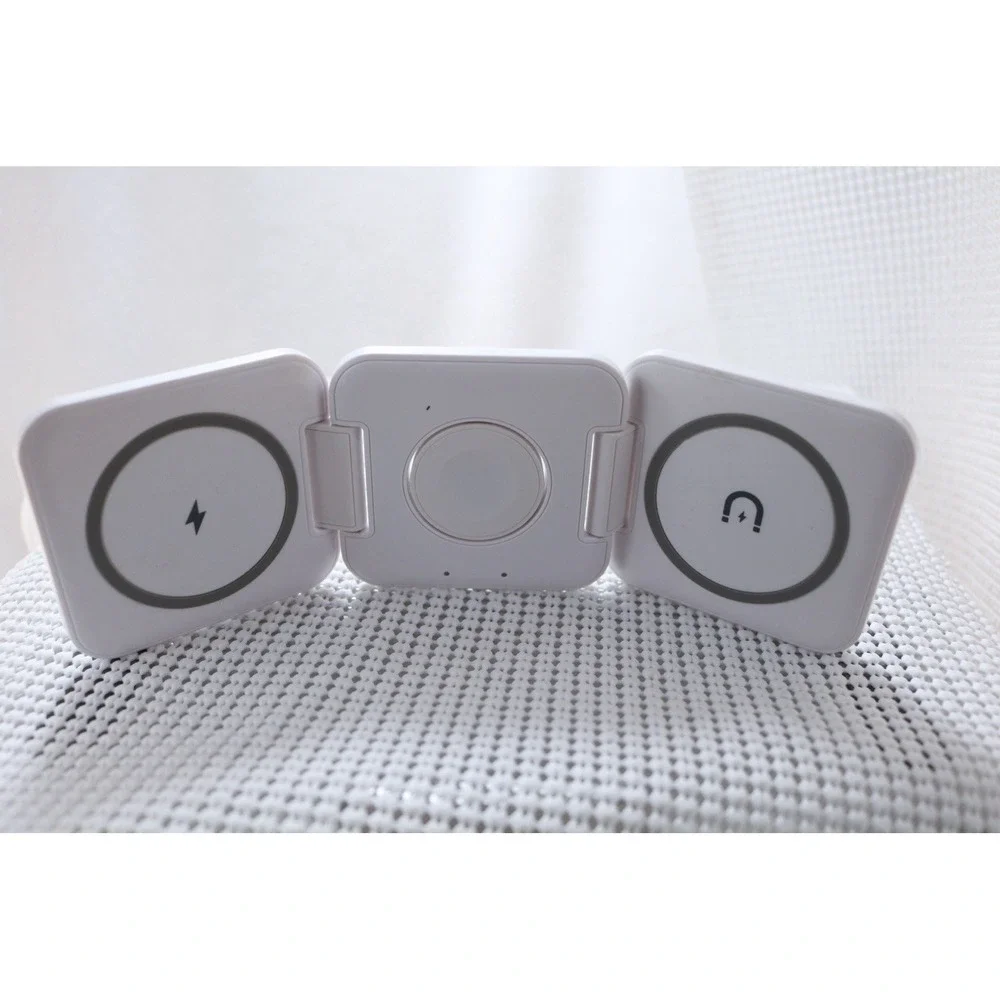 3-in-1 Foldable Wireless Charging Station White SW165 ZG2240 Phone Watch Earbuds